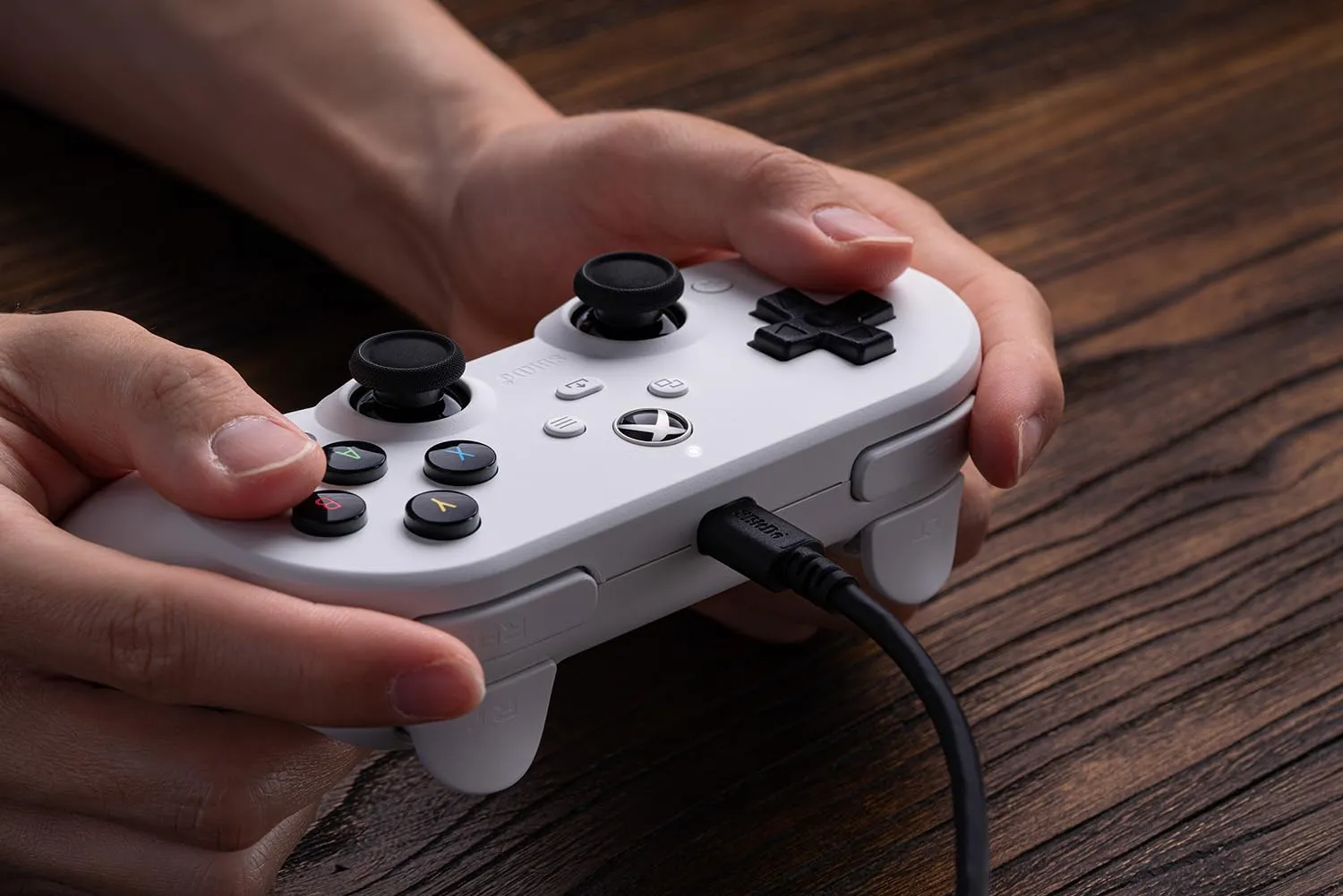 8Bitdo Pro 2 Wired Controller Hall Ed. for Xbox   Game Pass Code (White) (82BB)