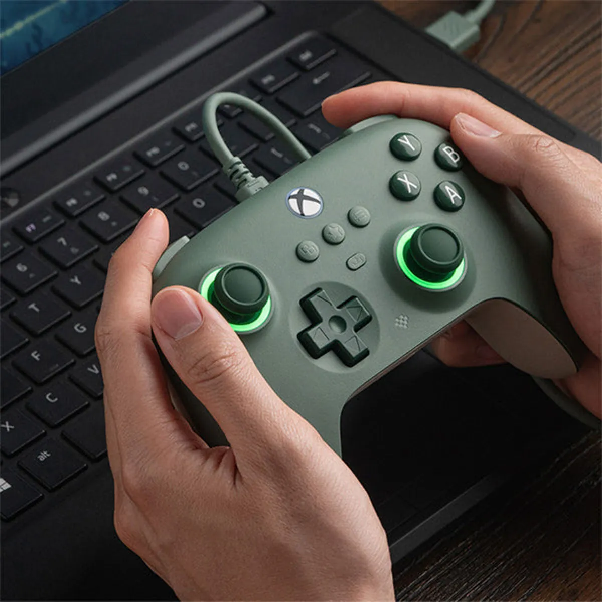 8Bitdo Ultimate C Wired Controller for Xbox | Game Pass Code (82CF)