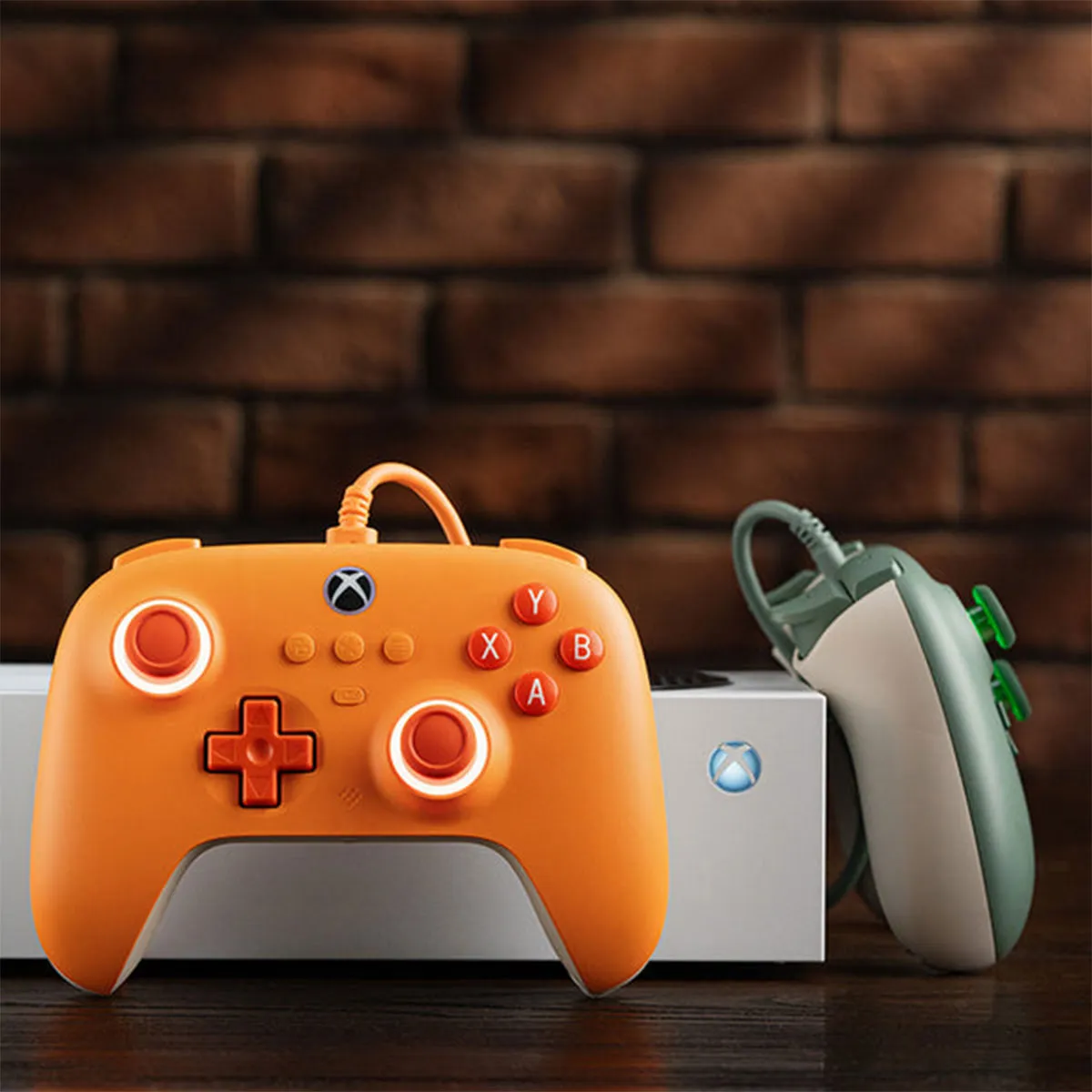 8Bitdo Ultimate C Wired Controller for Xbox | Game Pass Code (82CF)