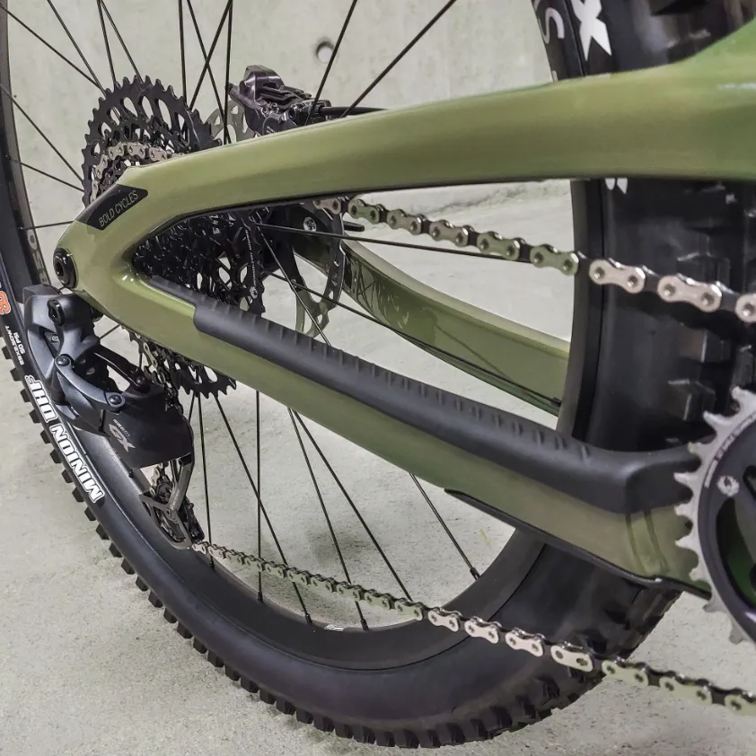 Bold Linkin LT Bike