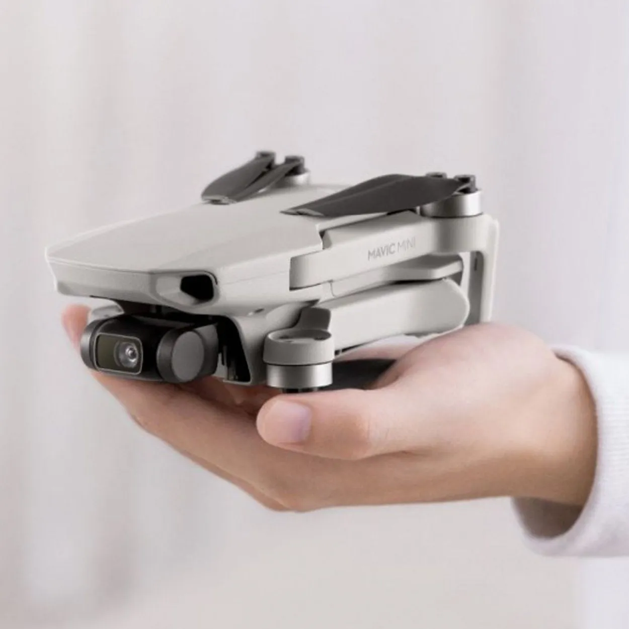 DJI Mavic Mini Drone, Fly More Combo, 2.7K Camera, CP.MA.000001230.01