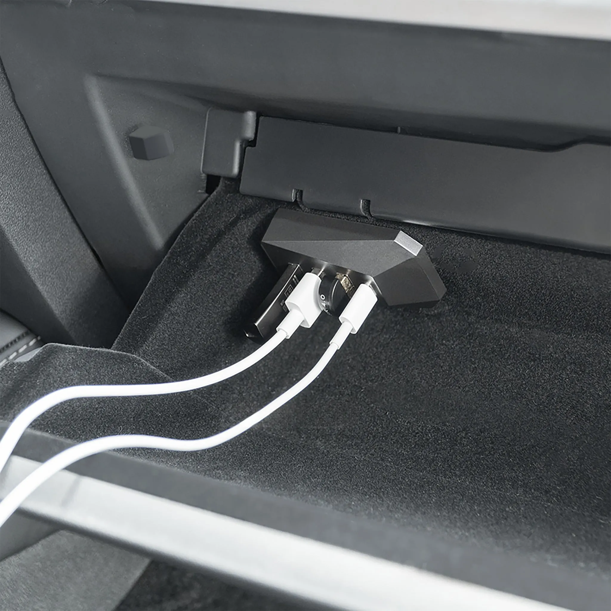 Glove Box USB Hub Multifunctional Docking For Tesla Model 3 / Y & Model 3 Highland
