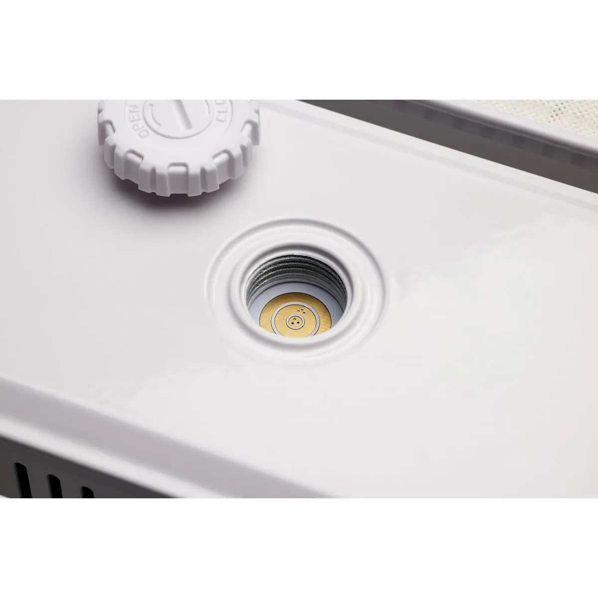 LED Linear High-Bay; 65W/75W/85W Wattage Selectable; 3K/4K/5K CCT