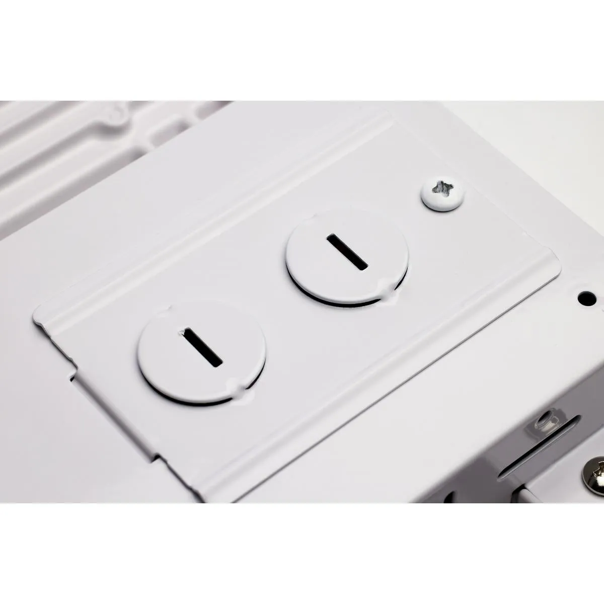 LED Linear High-Bay; 65W/75W/85W Wattage Selectable; 3K/4K/5K CCT