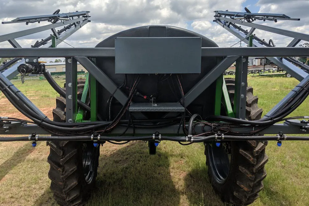 LMC AG Pull-Type Sprayer | 500/600/1300/1400 Series | For Tractor