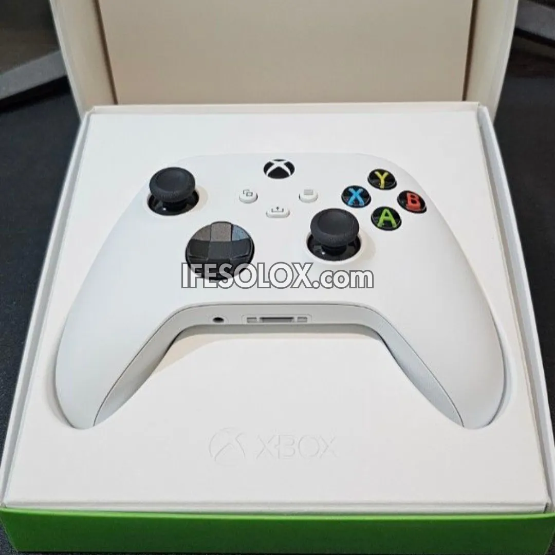 Microsoft XBOX Series S|X Wireless Controller (ROBOT WHITE) - Brand New
