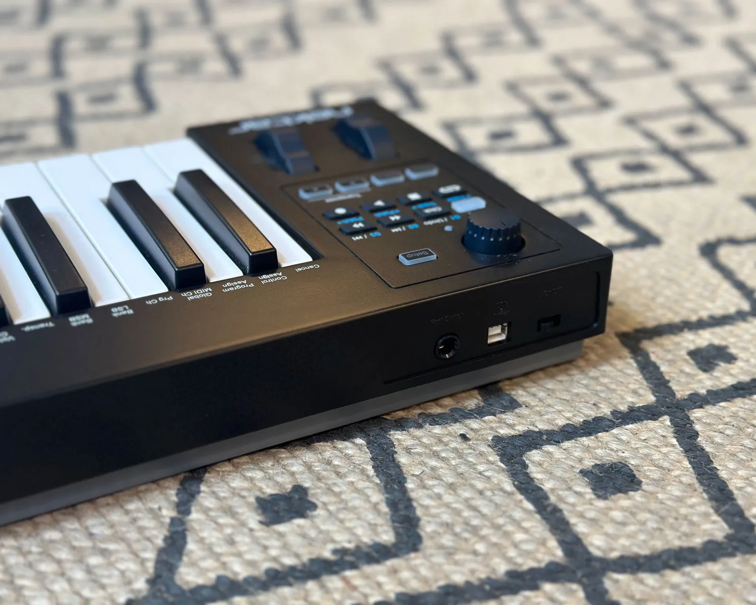 Nektar Impact GX 49 USB MIDI Controller