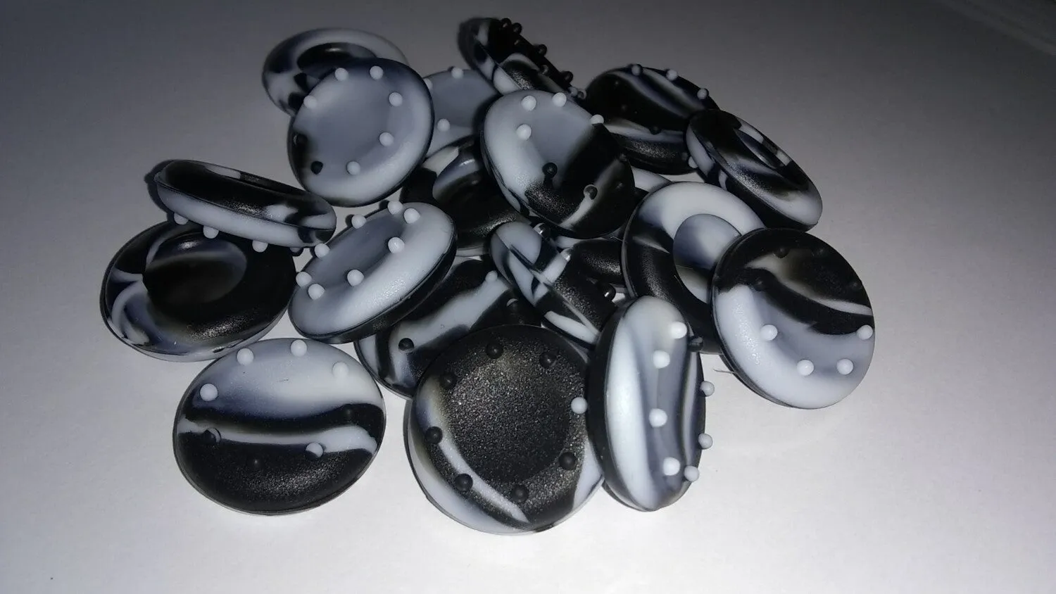 Oreo Grips