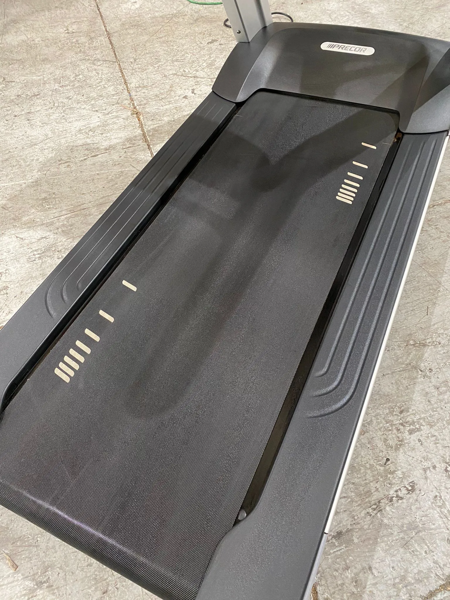 Precor TRM 835 V2 Treadmill w/P30 Console - Reconditioned